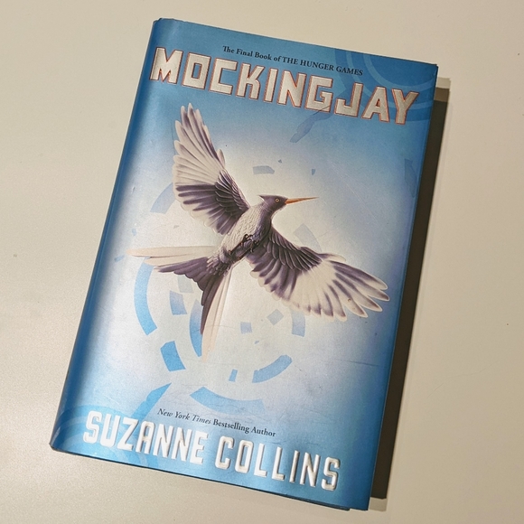 The Hunger Games: Mockingjay hardcover novel - Picture 1 of 5